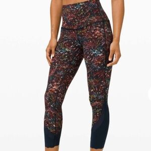 Lululemon Wunder Under High Rise Crop
Scallop, Foliage Overlay
